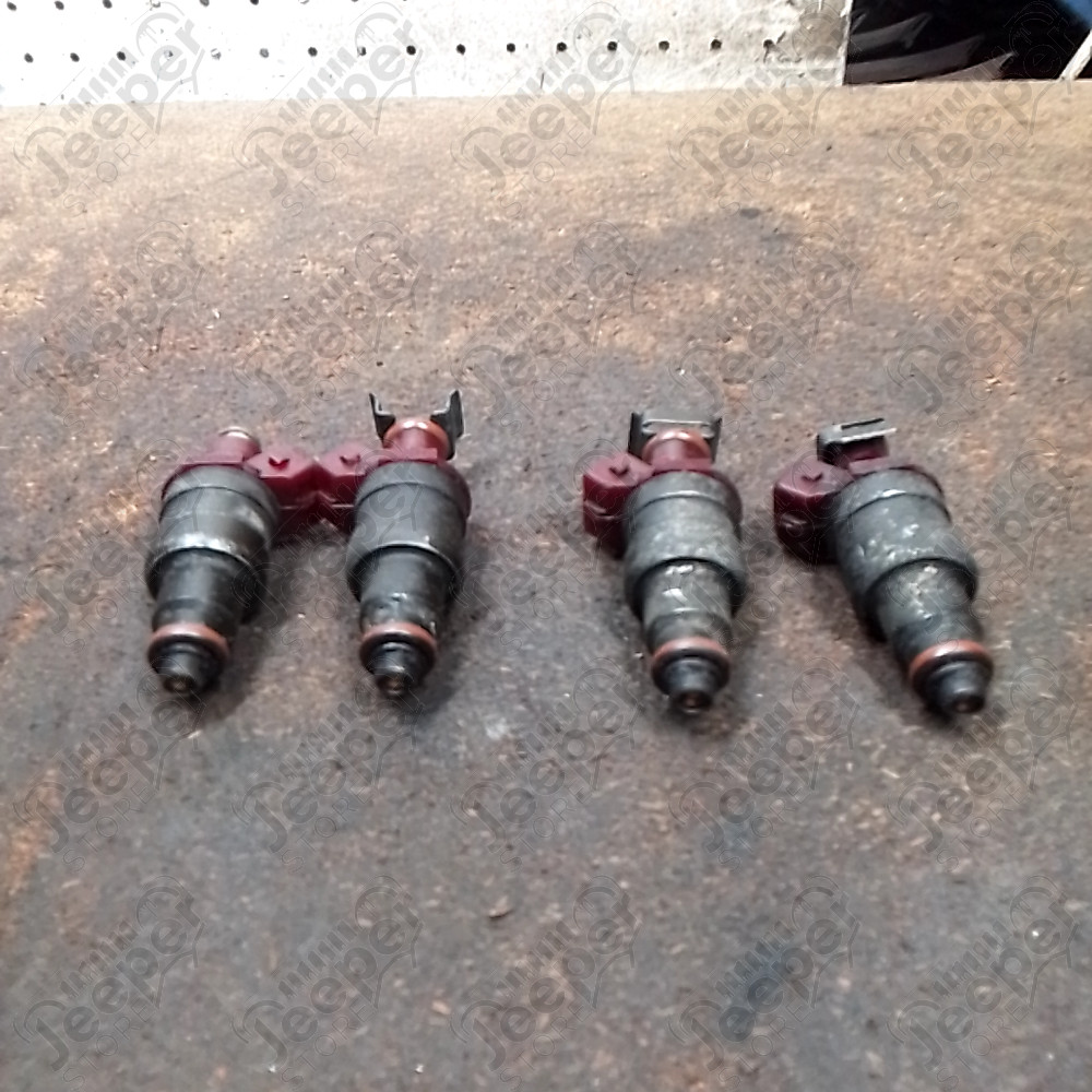 Occasion : Lot de 4 injecteurs pour 2.5L essence multi points pour Jeep YJ, XJ