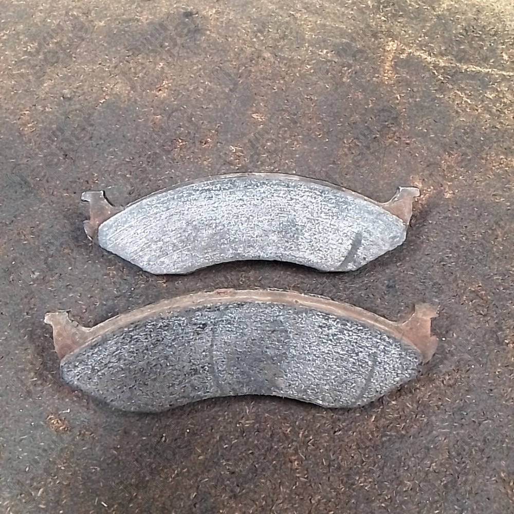 Occasion : Kit de 4 plaquettes de frein avant pour Jeep YJ, TJ, MJ, XJ, ZJ, ZG