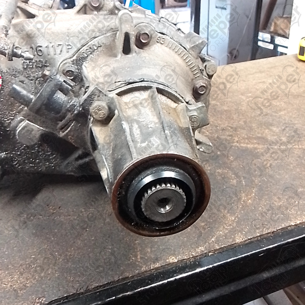 Occasion : Boîte de transfert NP231 2.5L essence / ratio : 2,72 / nombre de dents : 21 (non testée) pour Jeep Cherokee XJ