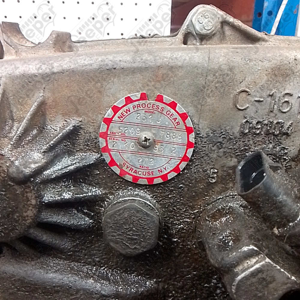 Occasion : Boîte de transfert NP231 2.5L essence / ratio : 2,72 / nombre de dents : 21 (non testée) pour Jeep Cherokee XJ