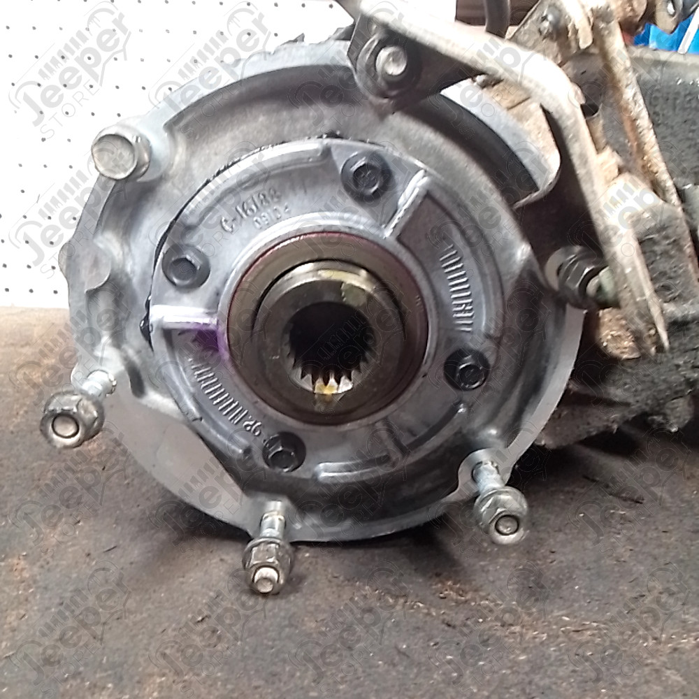 Occasion : Boîte de transfert NP231 2.5L essence / ratio : 2,72 / nombre de dents : 21 (non testée) pour Jeep Cherokee XJ