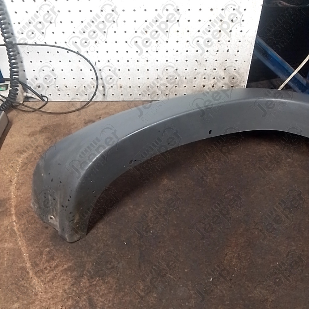 Occasion : Extension d'aile arrière droite (sur caisse) couleur : grise pour Jeep Cherokee Liberty KJ