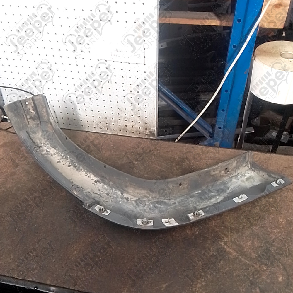 Occasion : Extension d'aile arrière droite (sur caisse) couleur : grise pour Jeep Cherokee Liberty KJ