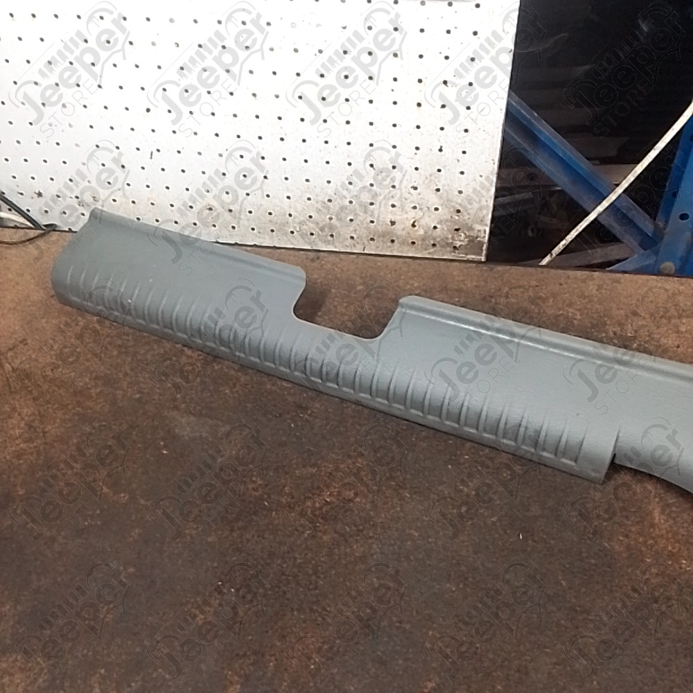 Occasion : Seuil de porte avant gauche pour Jeep Cherokee Liberty KJ