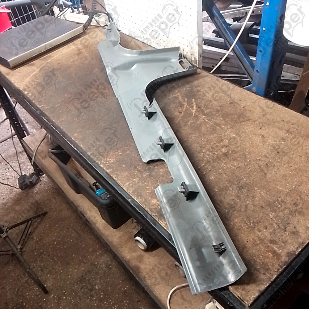 Occasion : Seuil de porte avant droit pour Jeep Cherokee Liberty KJ