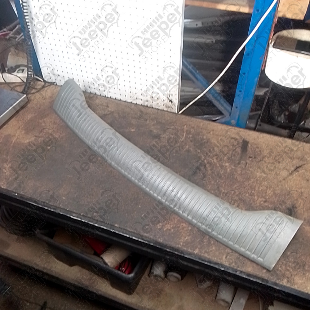 Occasion : Seuil de coffre pour Jeep Cherokee Liberty KJ