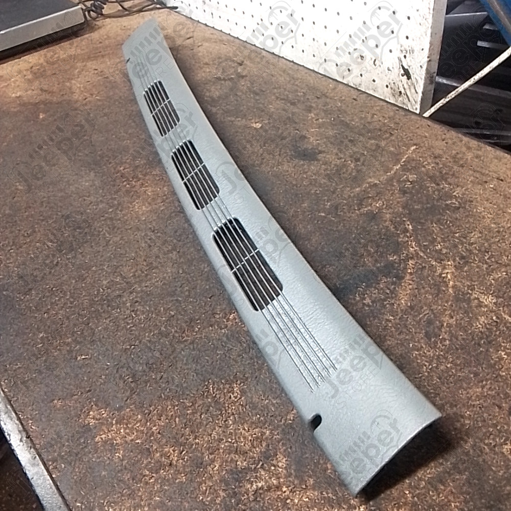Occasion : Cache plastique arrière pour ciel de toit pour Jeep Cherokee Liberty KJ