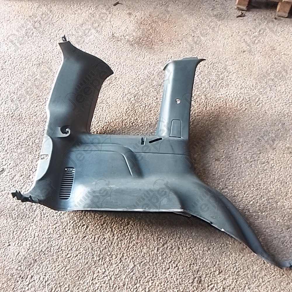 Occasion : Partie plastique coffre arrière gauche pour Jeep Cherokee Liberty KJ
