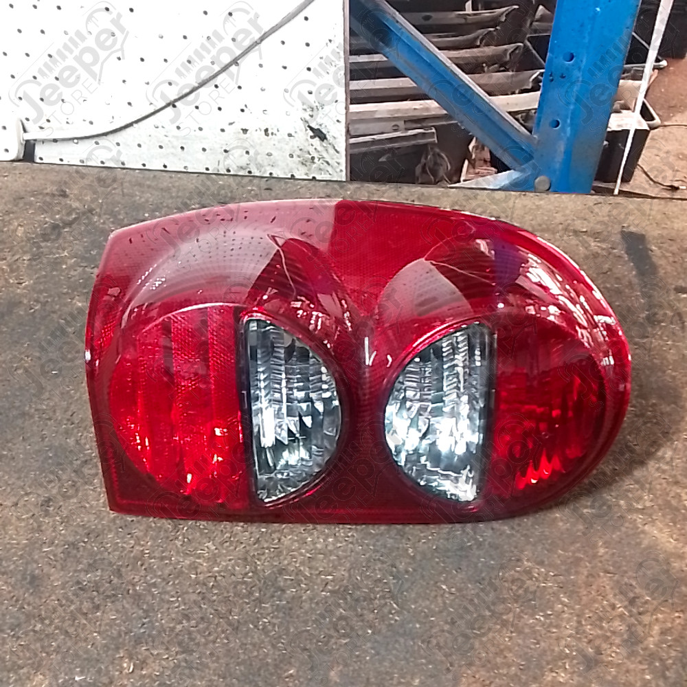 Occasion : Feu arrière gauche modèle US (phase 2) pour Jeep Cherokee Liberty KJ
