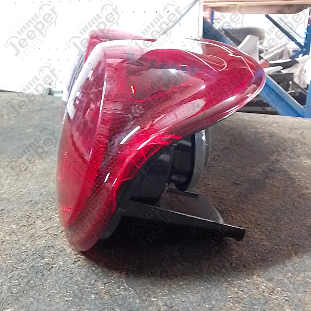 Occasion : Feu arrière gauche modèle US (phase 2) pour Jeep Cherokee Liberty KJ