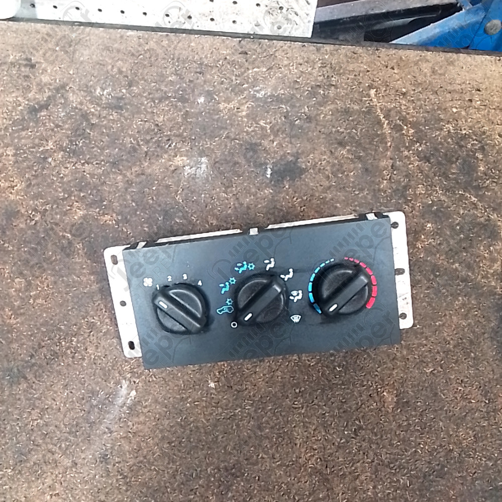 Occasion : Module de réglage climatisation pour Jeep Cherokee XJ