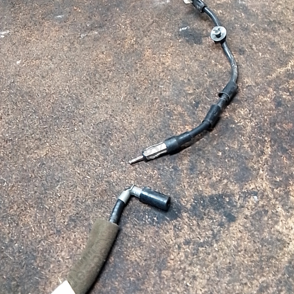 Occasion : Câble d'antenne radio pour Jeep Grand Cherokee WH, WK