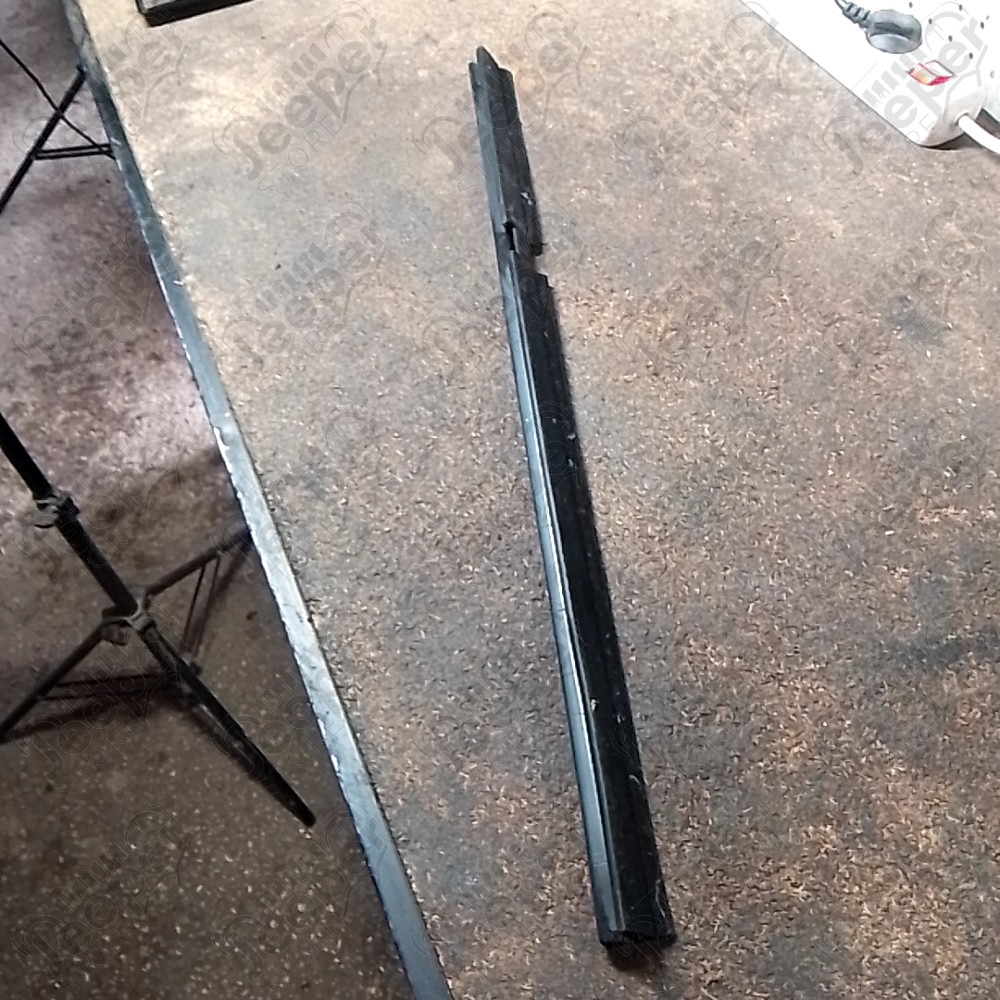 Occasion : Lèche vitre intérieur arrière droit pour Jeep Cherokee XJ