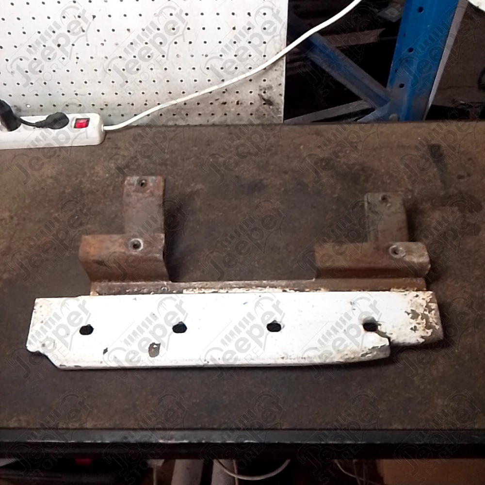 Occasion : Marche pied d'origine coté droit pour Jeep Wrangler YJ