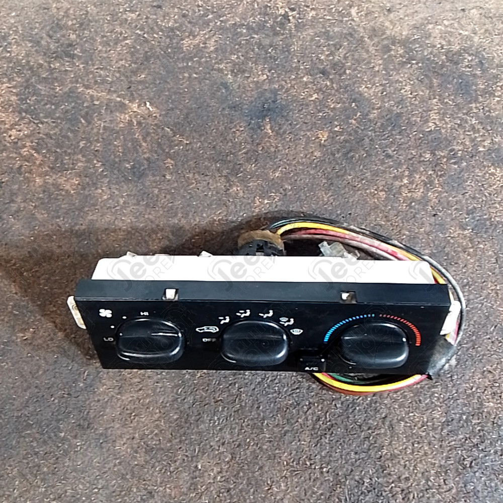 Occasion : Commande de chauffage / climatisation pour Jeep divers