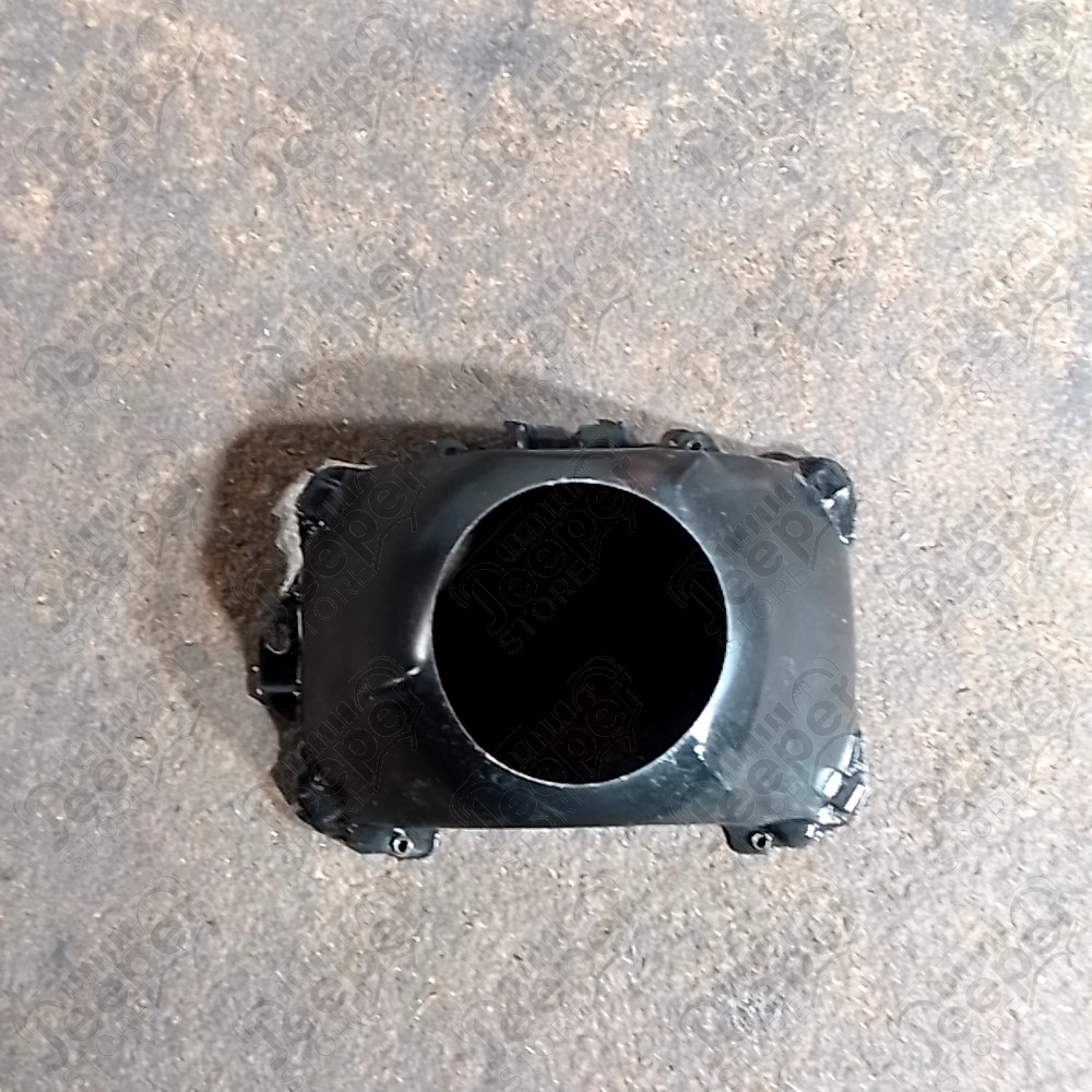Occasion : Cuvelage pour phare avant gauche version Europe pour Jeep Wrangler YJ