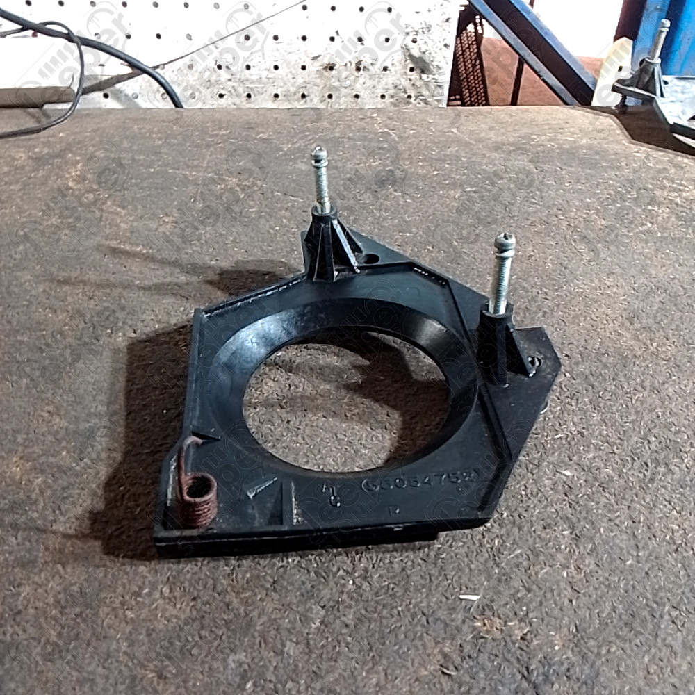 Occasion : Support de phare avant droit version Europe pour Jeep Wrangler YJ