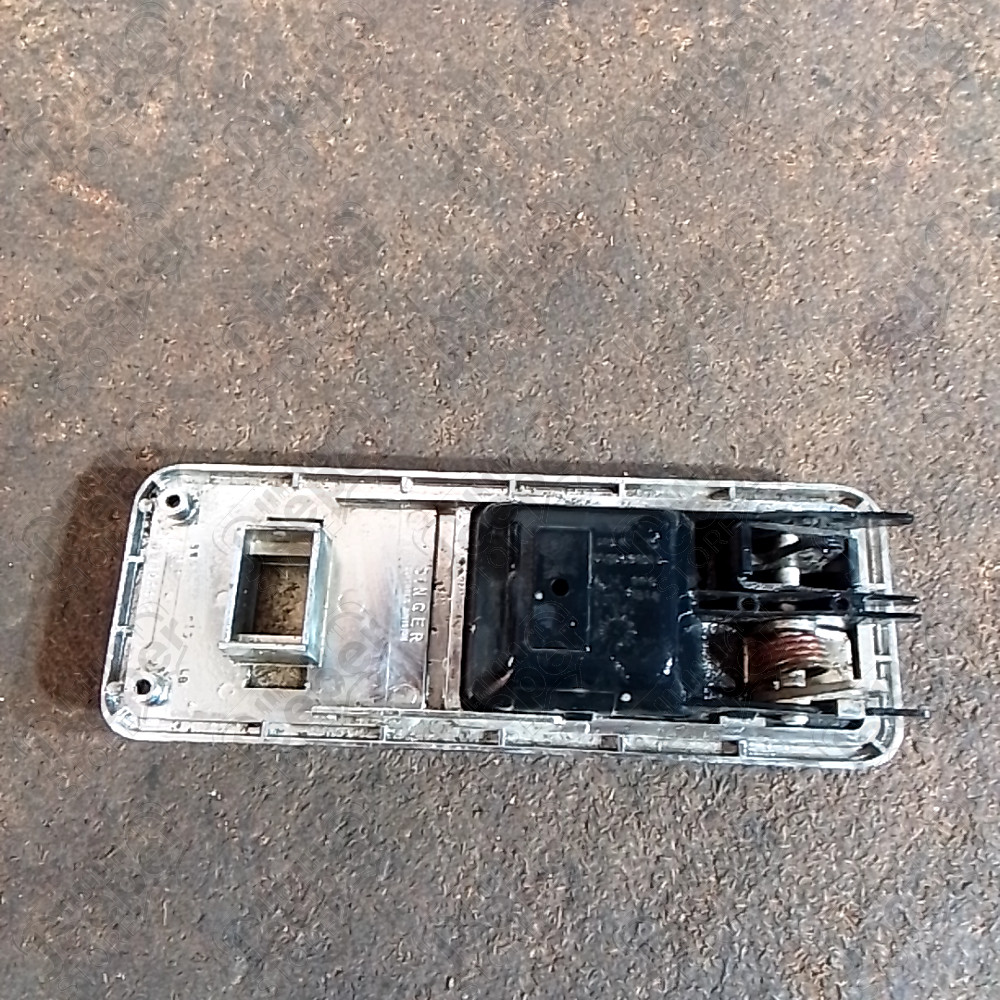 Occasion : Cache plastique + poignée intérieur porte avant gauche pour Jeep Cherokee XJ