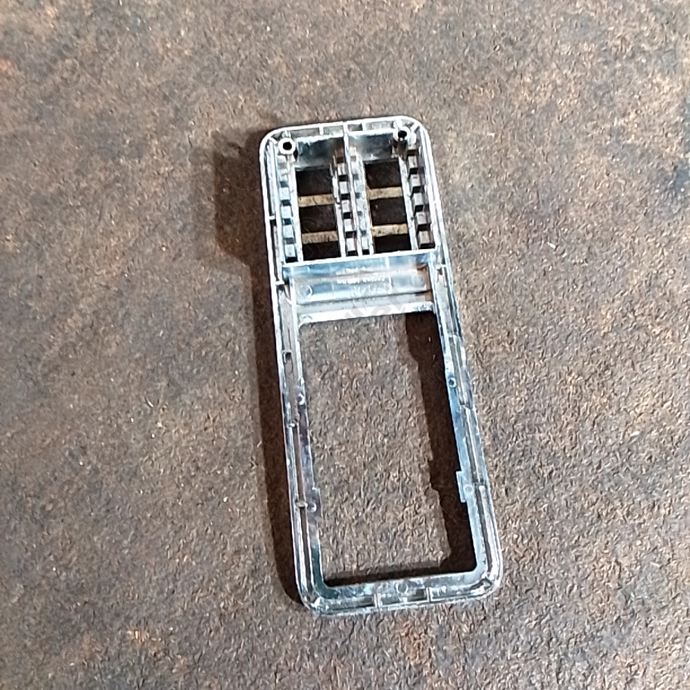 Occasion : Cache plastique intérieur porte avant gauche pour commande vitre pour Jeep Cherokee XJ