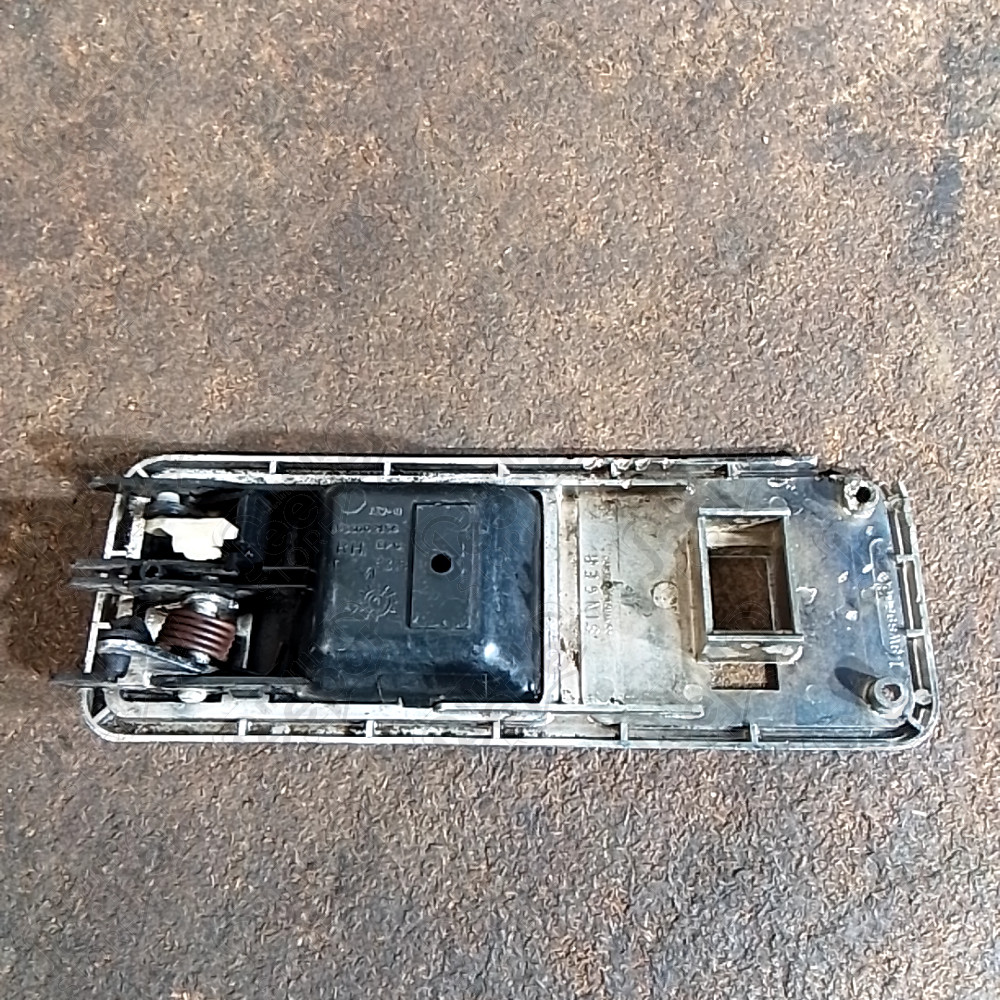 Occasion : Cache plastique + poignée intérieur porte avant droite pour Jeep Cherokee XJ