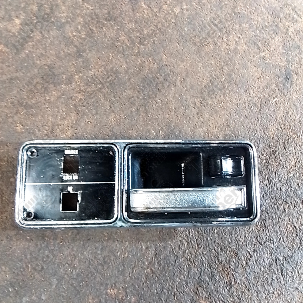 Occasion : Cache plastique + poignée intérieur porte avant droite pour Jeep Cherokee XJ
