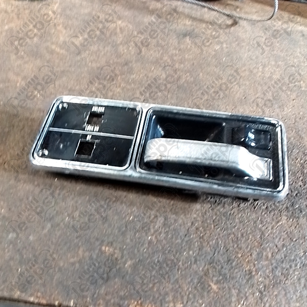 Occasion : Cache plastique + poignée intérieur porte avant droite pour Jeep Cherokee XJ