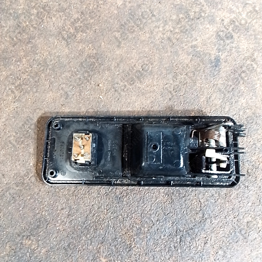 Occasion : Cache plastique + poignée intérieur porte arrière droit pour Jeep Cherokee XJ