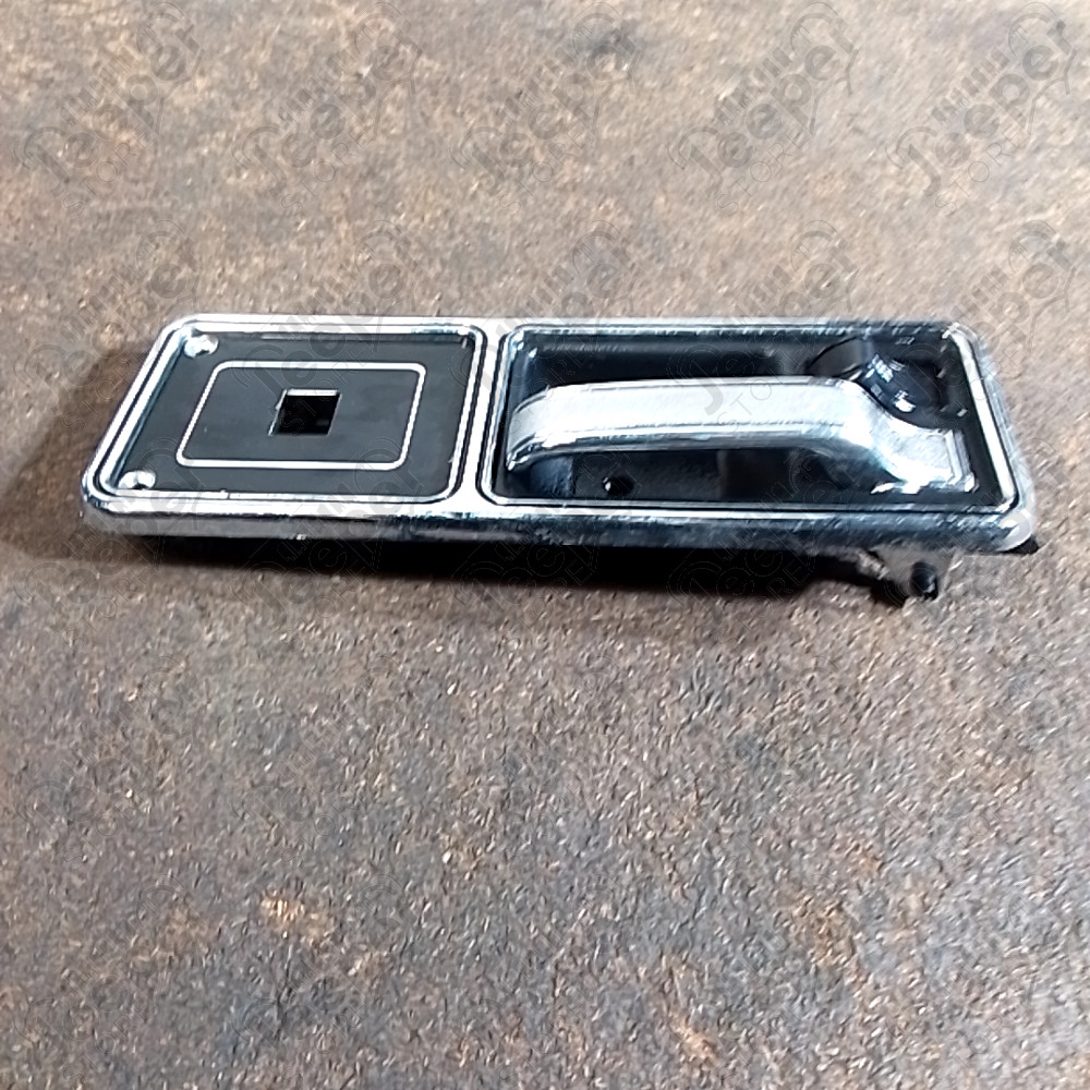 Occasion : Cache plastique + poignée intérieur porte arrière droit pour Jeep Cherokee XJ
