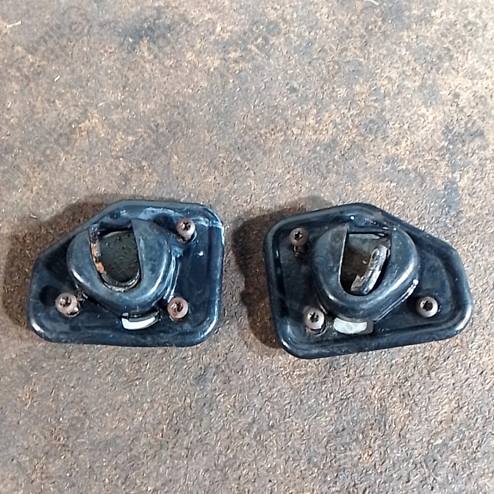 Occasion : Lot de 2 fixations de banquettes arrière pour Jeep Cherokee XJ