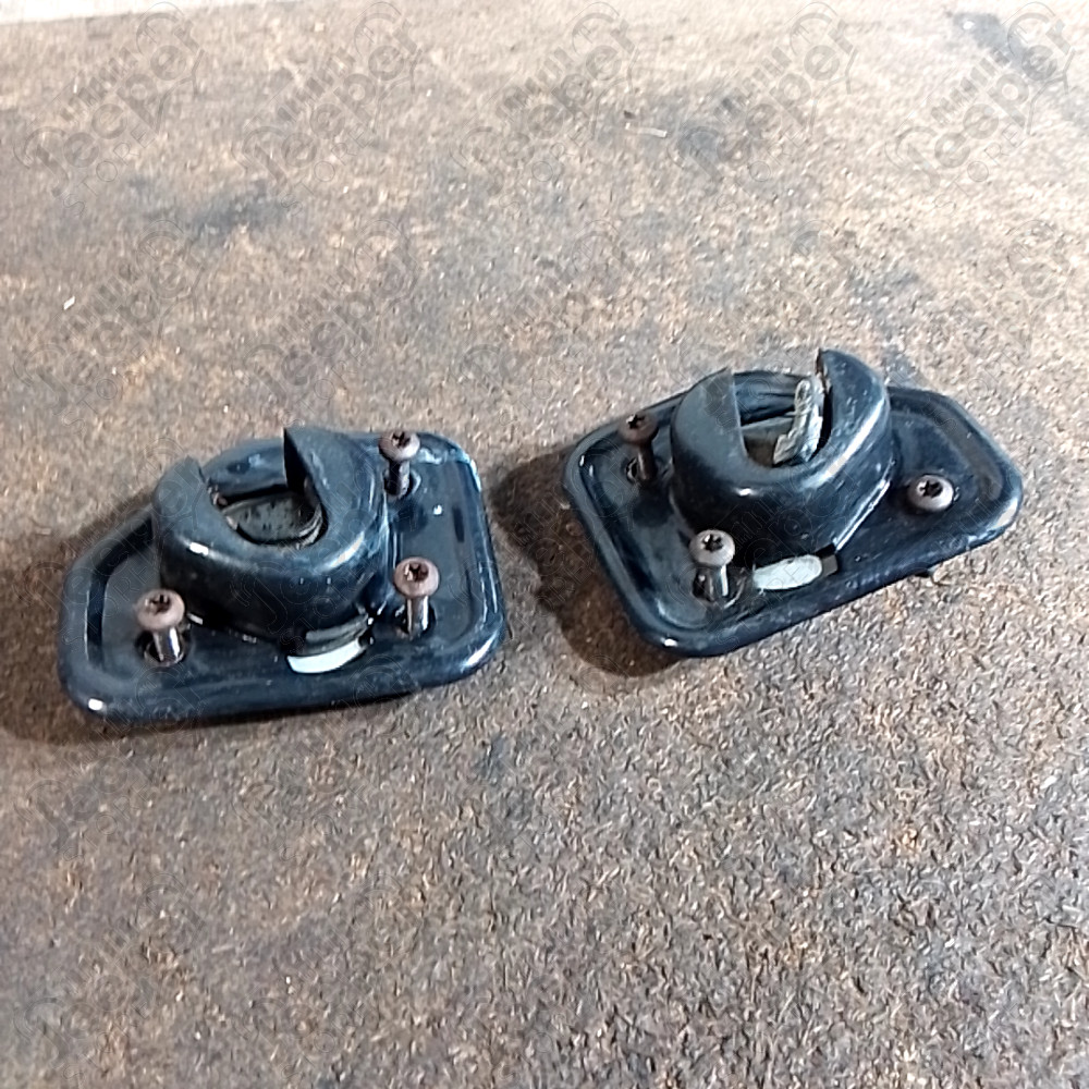 Occasion : Lot de 2 fixations de banquettes arrière pour Jeep Cherokee XJ