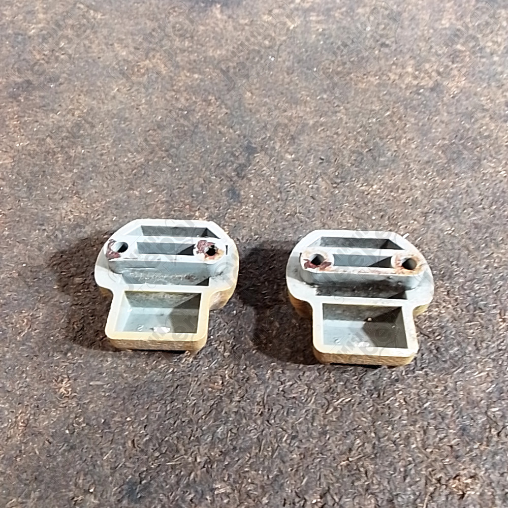Occasion : Kit de 2 fixations de plage arrière pour Jeep Cherokee XJ