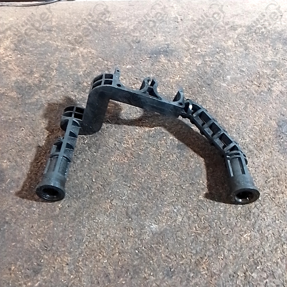 Occasion : Support de tuyaux de climatisation sur cache culbuteur pour Jeep Grand Cherokee WJ, WG