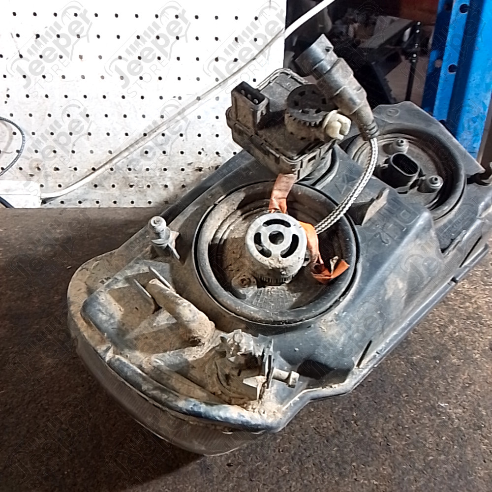 Occasion : Phare avant droit version Europe pour Jeep Grand Cherokee WJ, WG