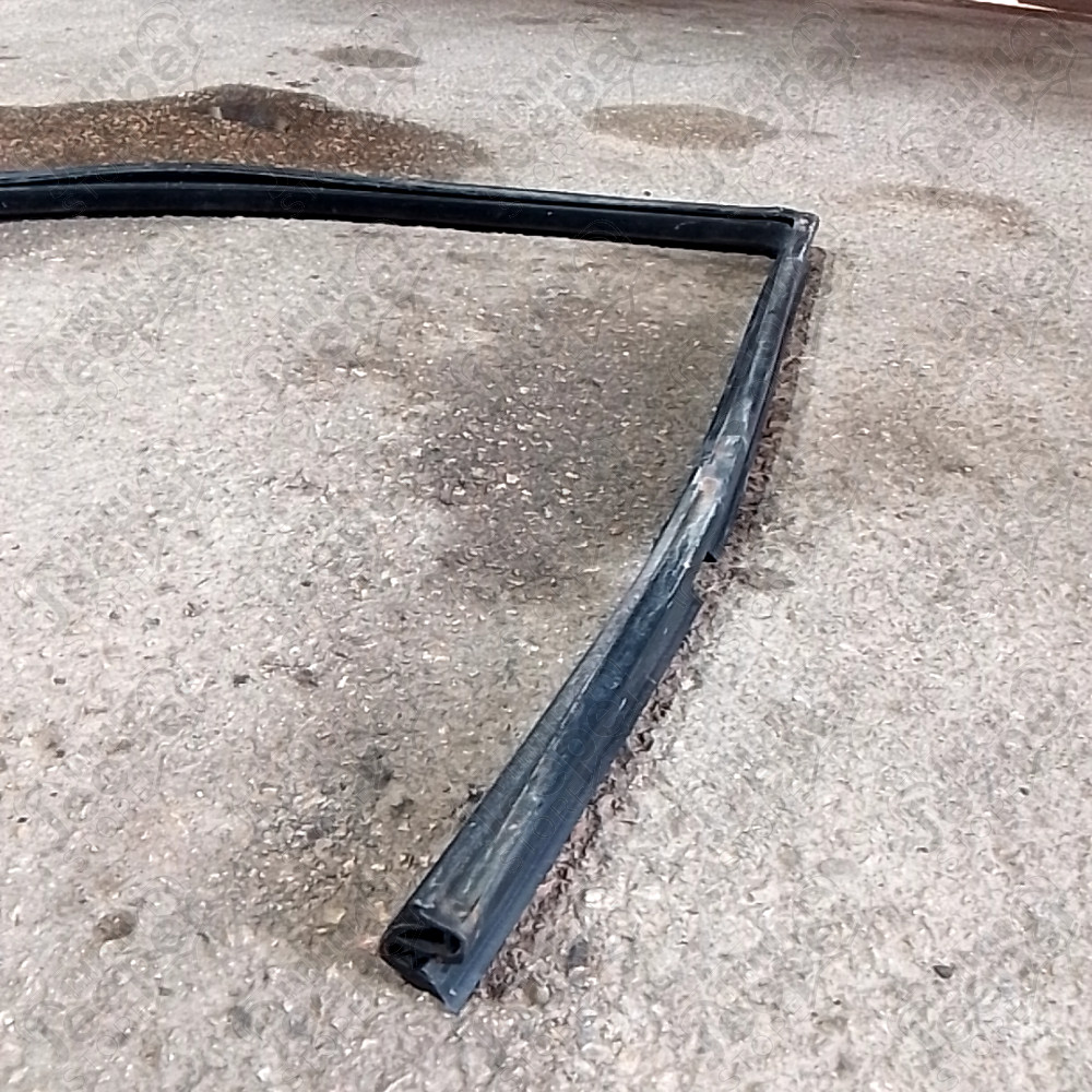Occasion : Joint de fenêtre avant gauche pour Jeep Grand Cherokee WJ, WG