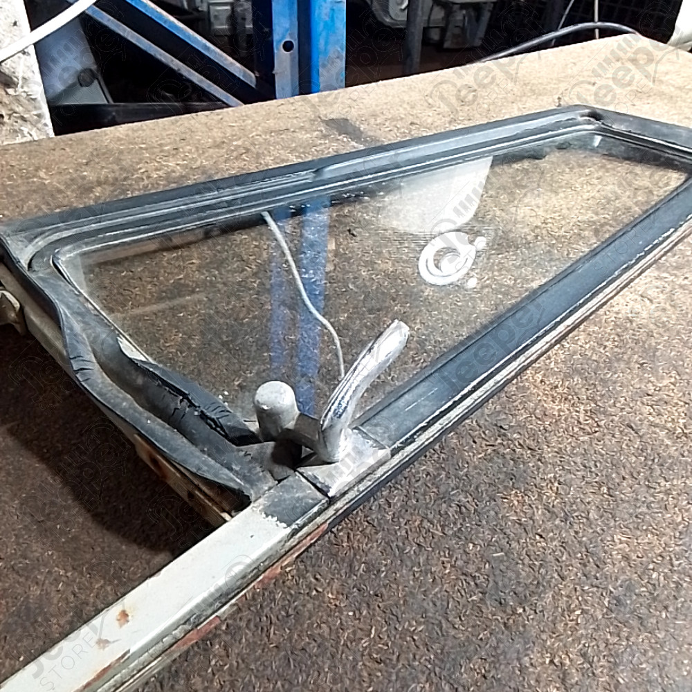 Occasion : Lot de 2 custodes pour Jeep divers