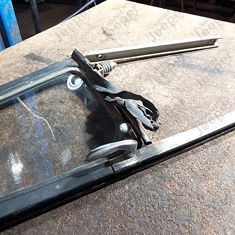 Occasion : Lot de 2 custodes pour Jeep divers