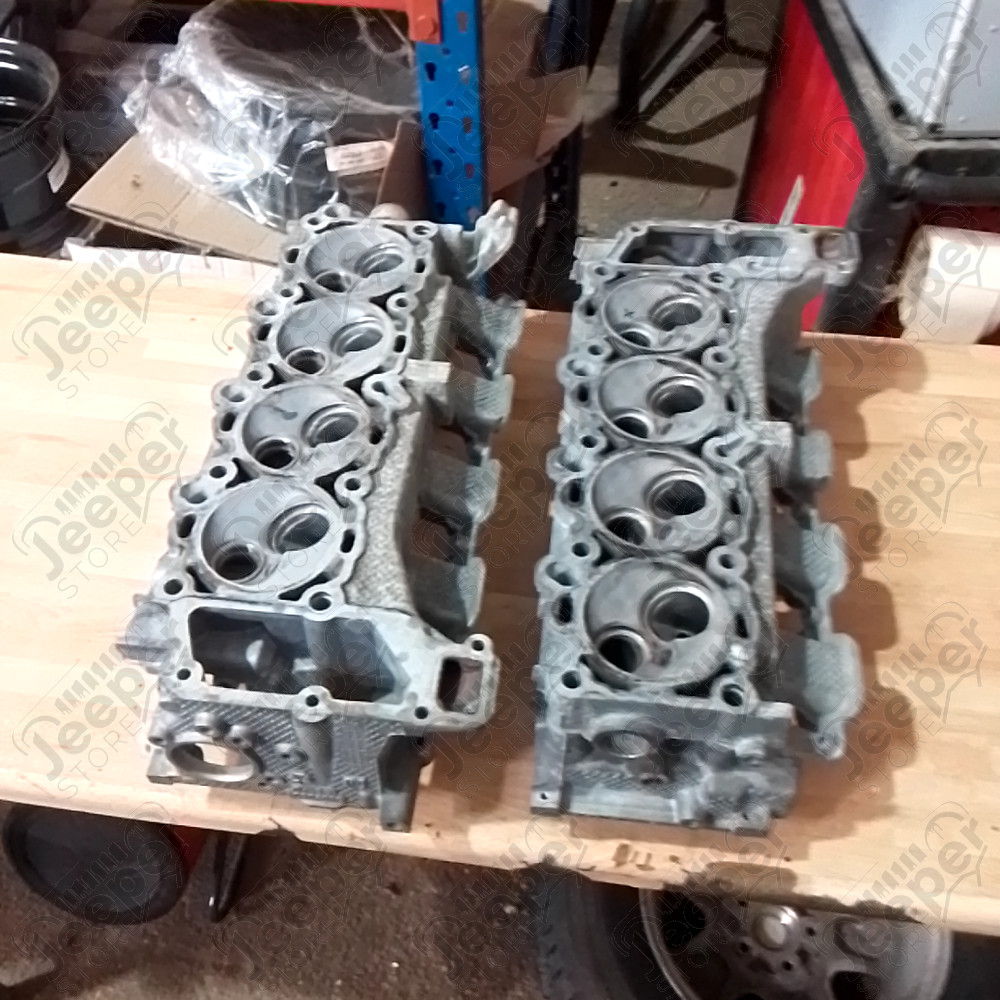 Occasion : Lot 2 culasses nues gauche et droite pour V8 4.7L (à refaire) pour Jeep Grand Cherokee WJ, WG