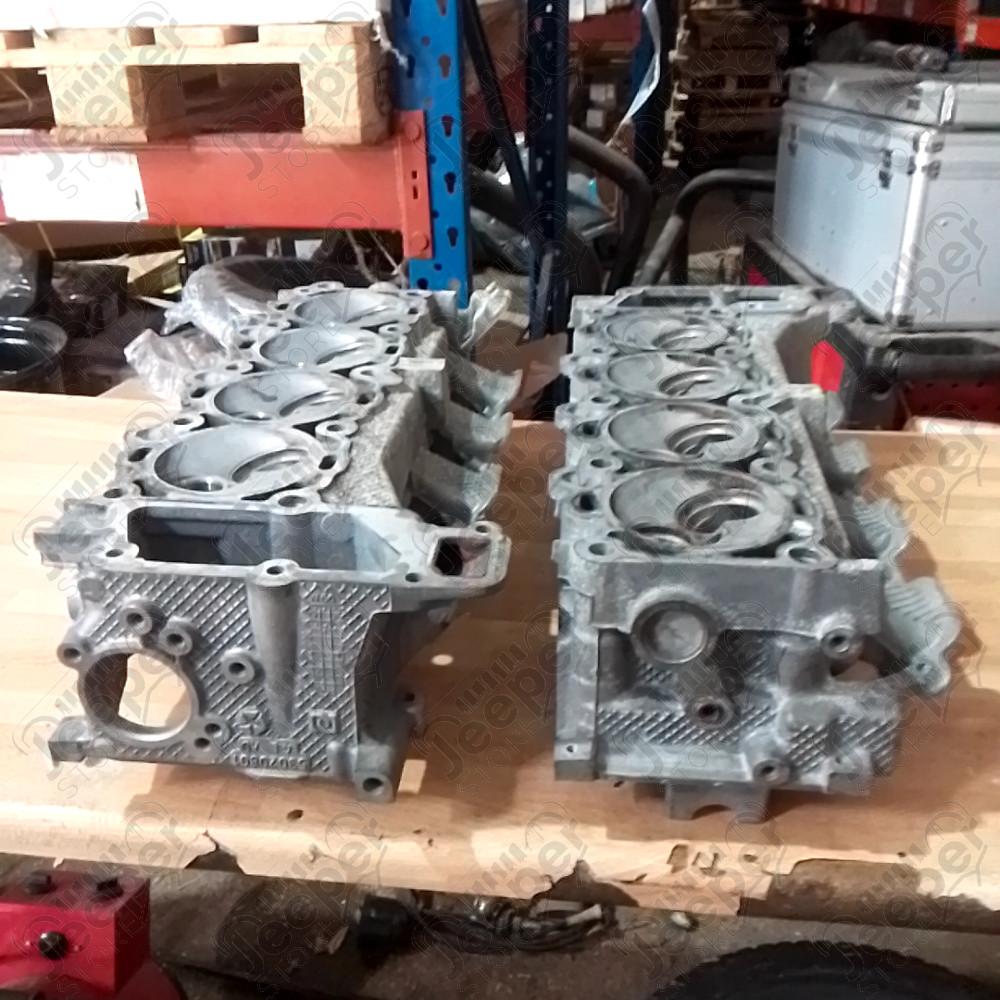 Occasion : Lot 2 culasses nues gauche et droite pour V8 4.7L (à refaire) pour Jeep Grand Cherokee WJ, WG