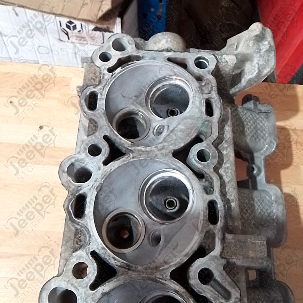 Occasion : Lot 2 culasses nues gauche et droite pour V8 4.7L (à refaire) pour Jeep Grand Cherokee WJ, WG