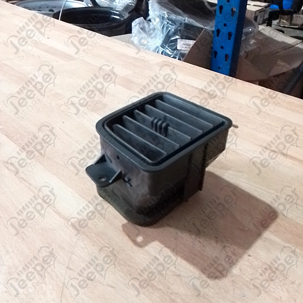 Occasion : Grille d'aération avant centrale pour tableau de bord pour Chevrolet Silverado 2500 HD 6.0L V8 Vortec - 2 portes