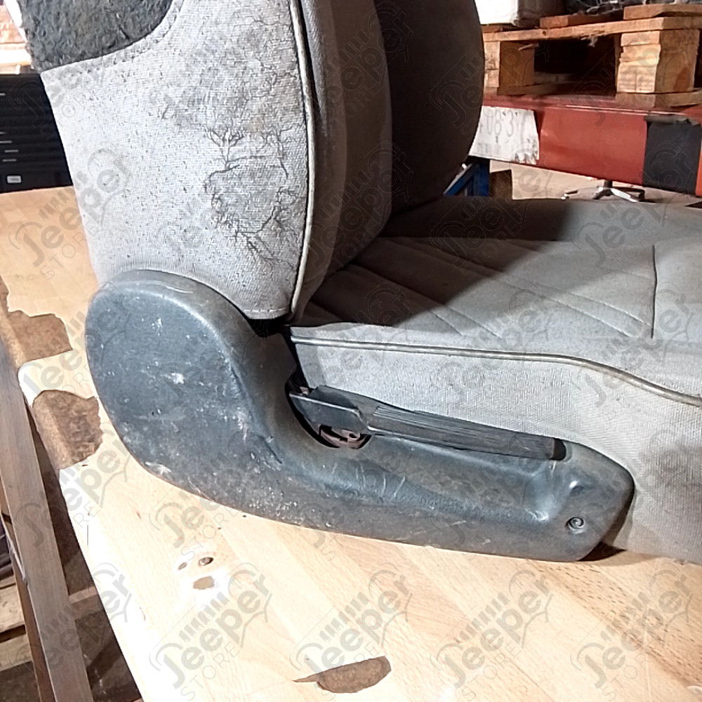 Occasion : Siège avant droit passager en tissu gris (taché) pour Jeep CJ7, CJ8, YJ
