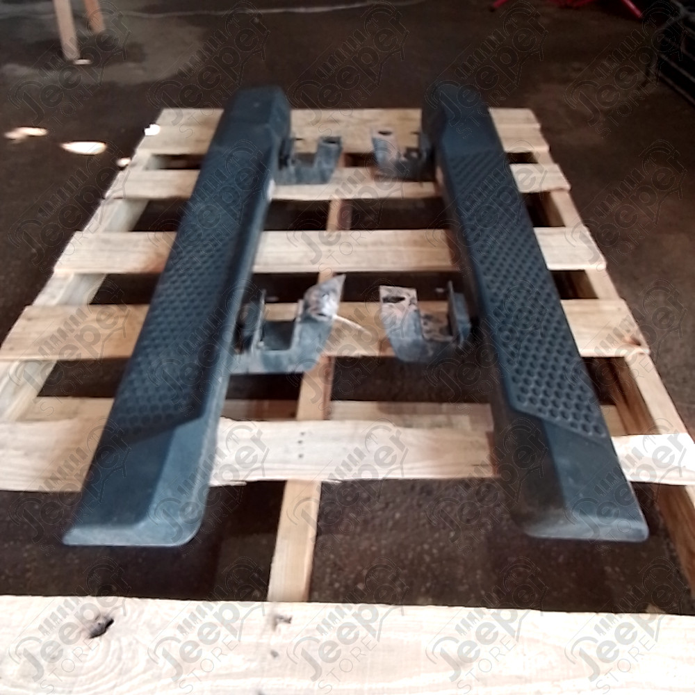 Occasion : Kit de 2 marche pieds origine pour 2 portes pour Jeep Wrangler JL