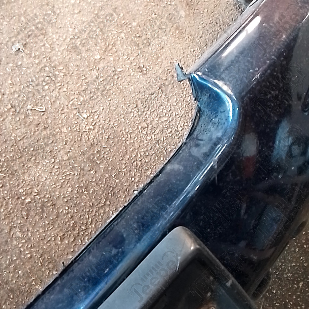 Occasion : Pare chocs avant bleu (calandre découpée) pour Jeep Grand Cherokee WJ, WG