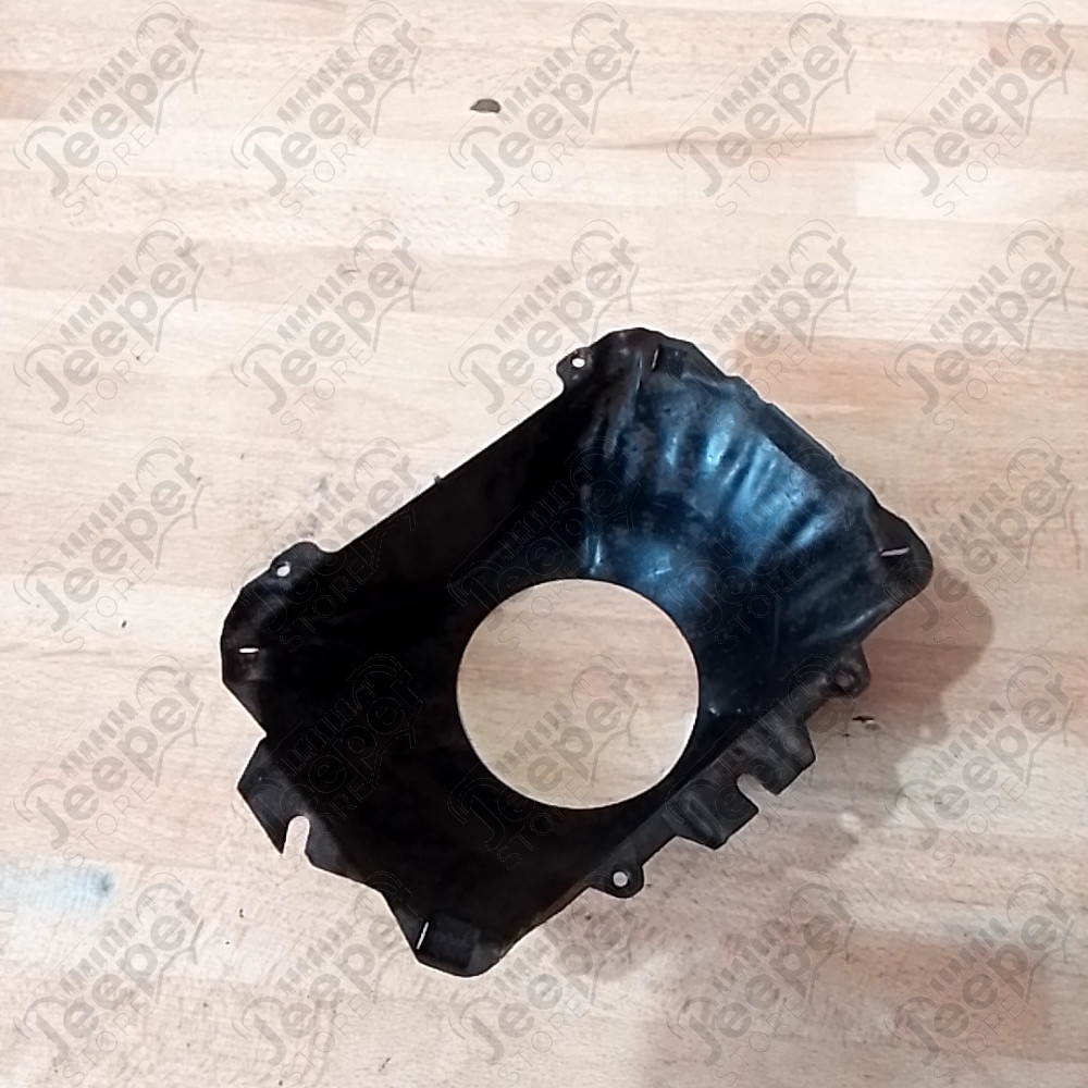 Occasion : Cuvelage pour phare avant gauche version europe pour Jeep Wrangler YJ