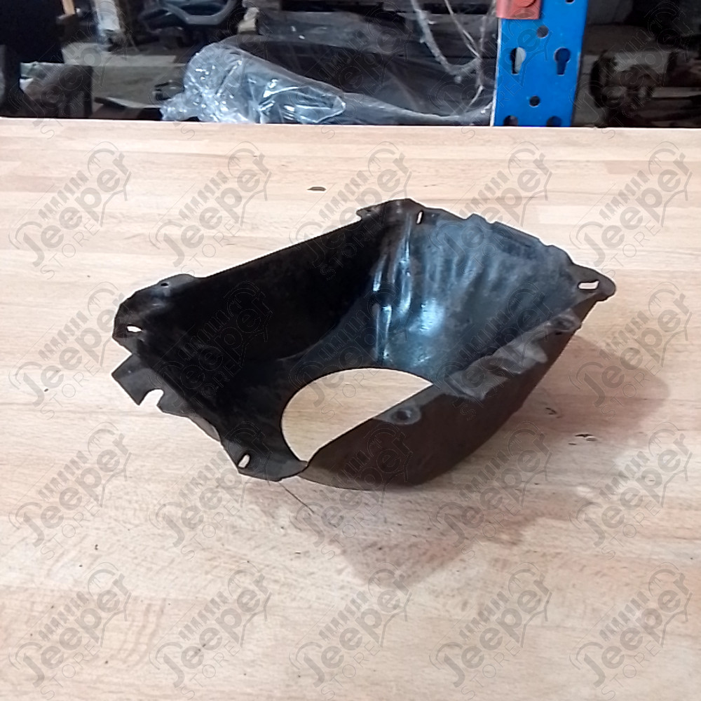 Occasion : Cuvelage pour phare avant gauche version europe pour Jeep Wrangler YJ