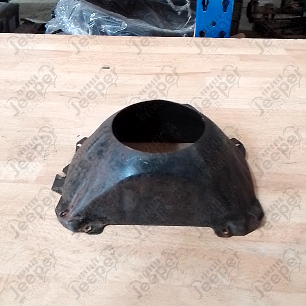 Occasion : Cuvelage pour phare avant gauche version europe pour Jeep Wrangler YJ