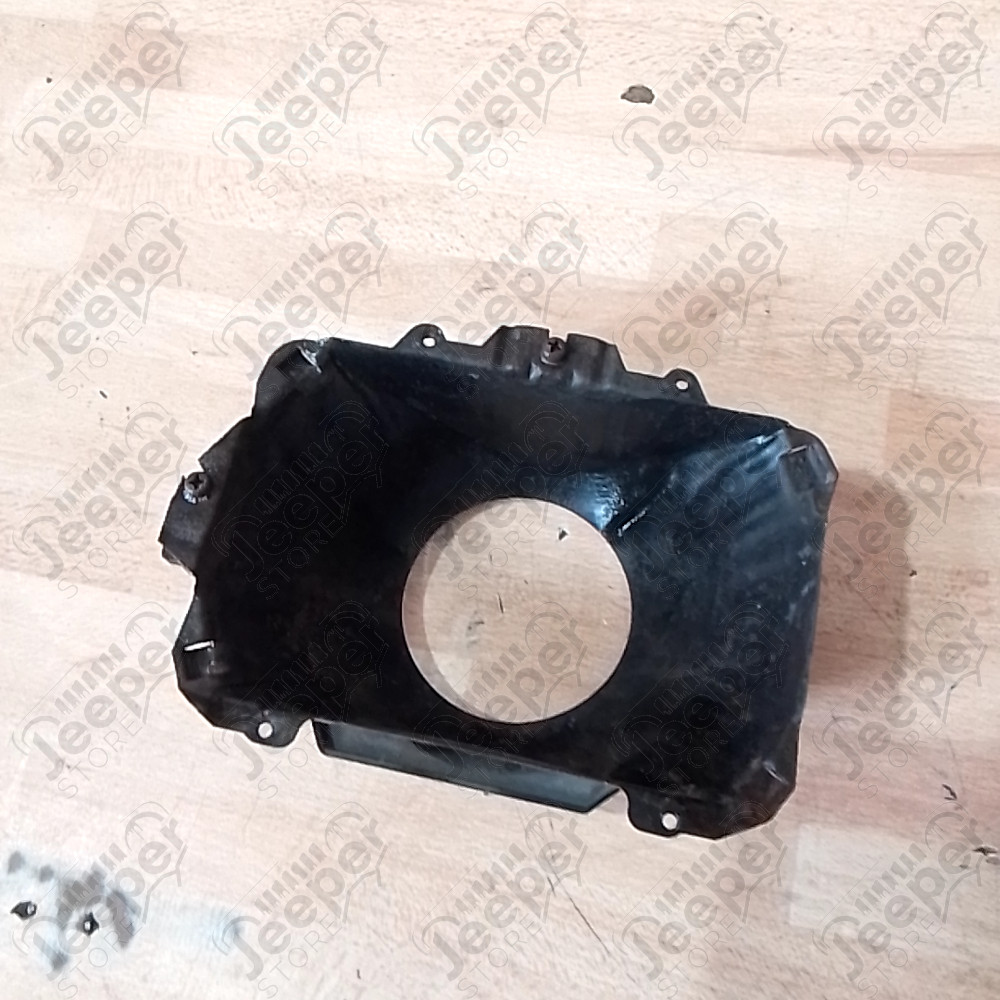 Occasion : Cuvelage + support de phare avant droit version europe pour Jeep Wrangler YJ