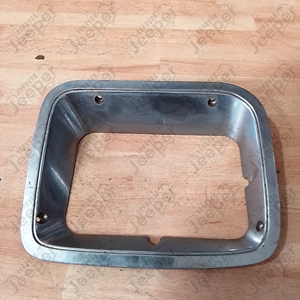 Occasion : Enjoliveur de phare avant droitchromé origine Europe pour Jeep Wrangler YJ