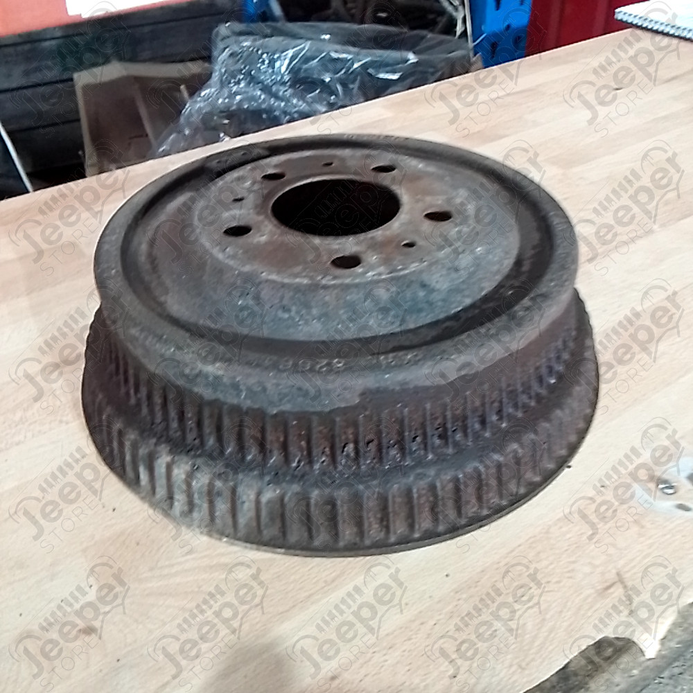 Occasion : Tambour de frein arrière 254 mm pour Jeep YJ, XJ