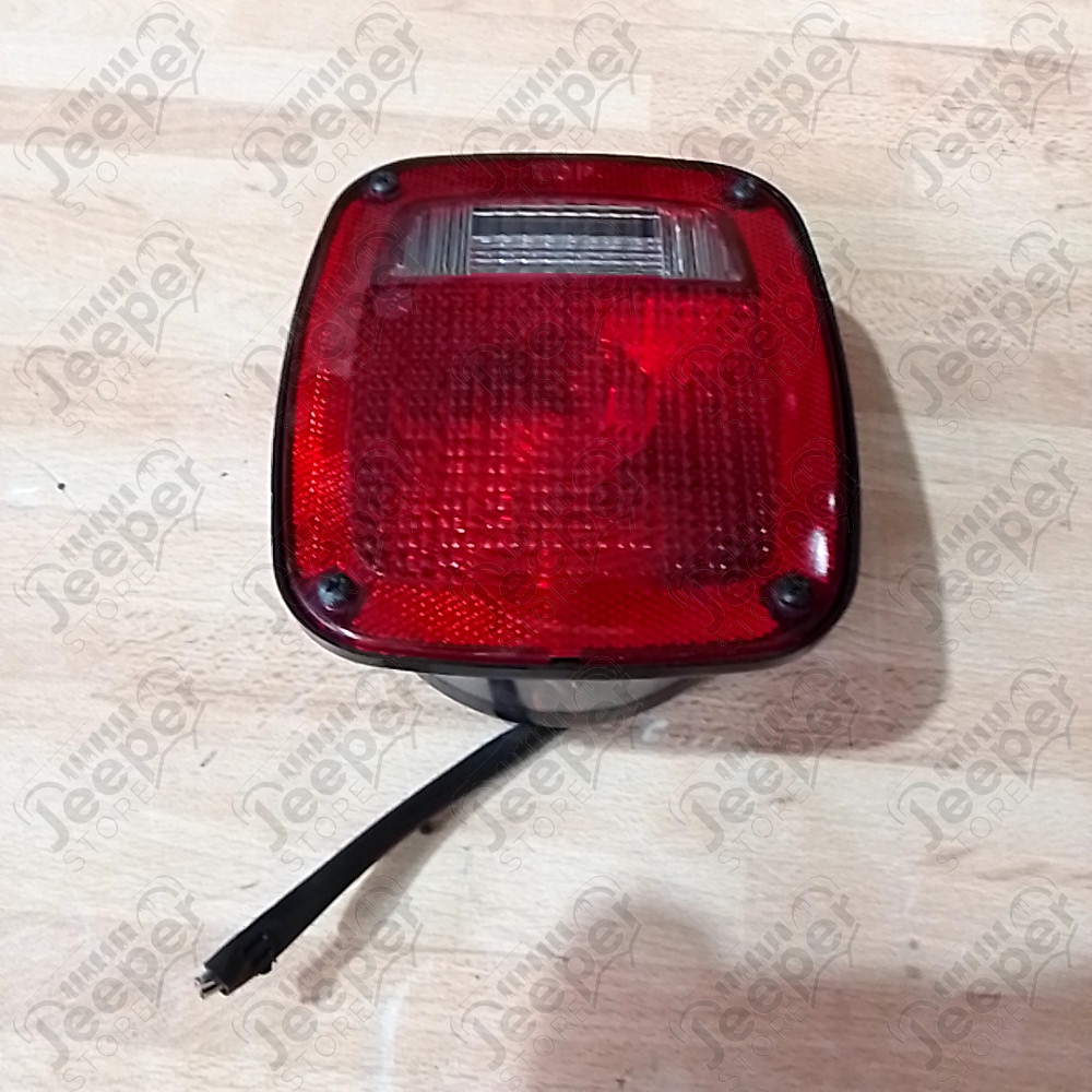 Occasion : Feu arrière gauche modèle US pour Jeep CJ7, CJ8, YJ, TJ